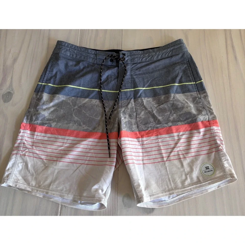 Billabong Mens Board Shorts Size 33 Gray‎ Red Striped Swim Trunks M109CSPI
